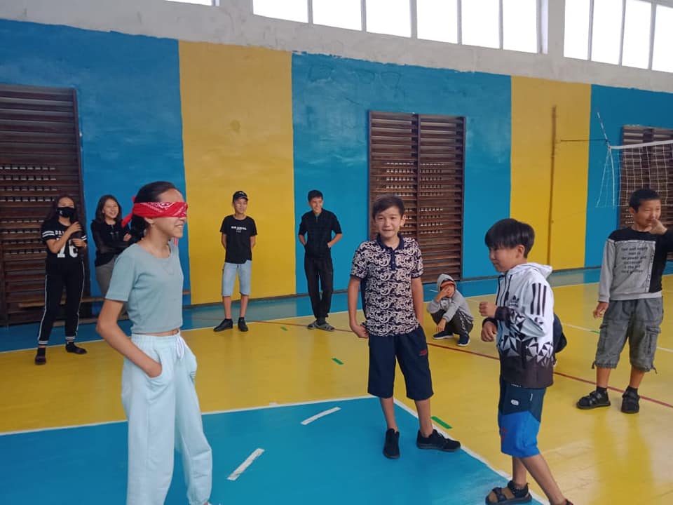 29 маусым күні балалардың көңіл-күйін көтеру, қимыл-қозғалыстарын дамыту мақсатында "Ғажайып сиқырлы орманы» атты тақырыпта тренинг өткізілді. Балалардың салауатты өмір салтын сақтау, дені сау, рухы таза ұрпақ тәрбиелеу; балалардың денесін шыңдау.