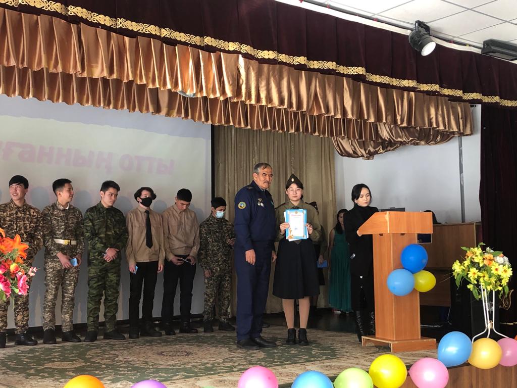 Алғашқы әскери дайындық пәні мұғалімі Исаев С. "Ауғанның отты жалыны" тақырыбында  оқушыларға сыныптан тыс іс-шара өткізді. Огненное пламя Афганистана»