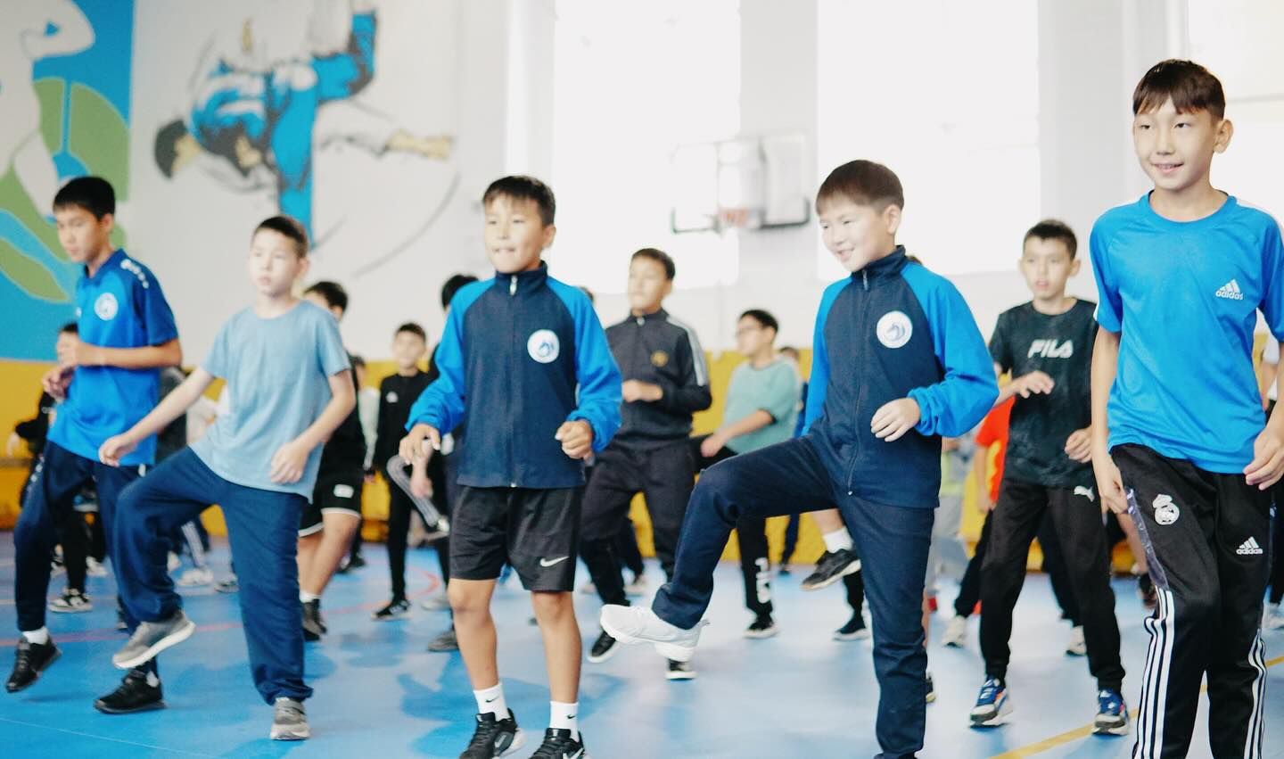 Кезекті таңғы жаттығу